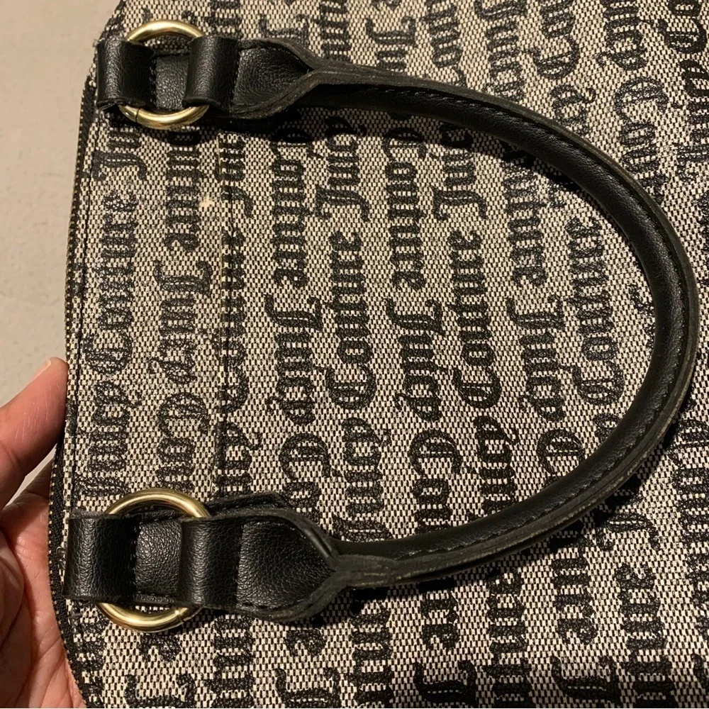 Juicy Couture Signature Gray Black Printed Canvas shoulder purse